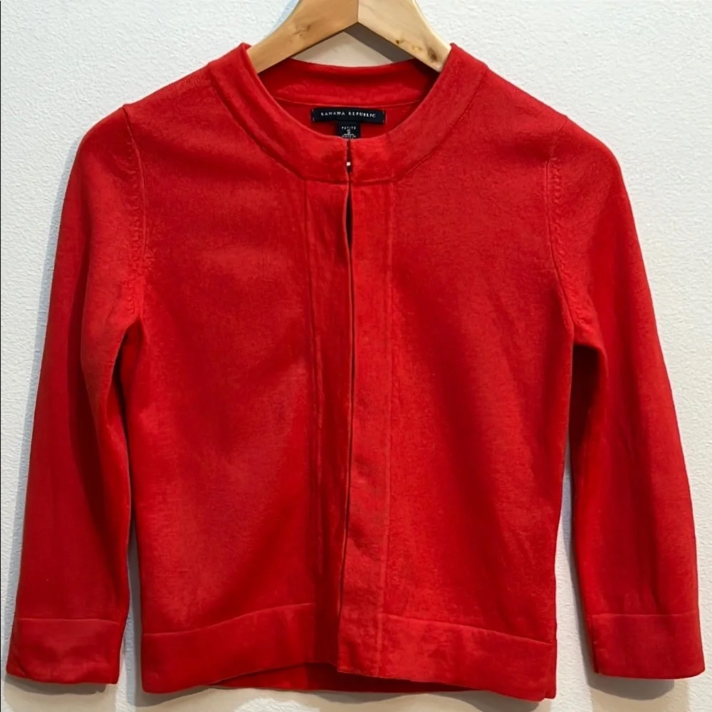 Banana Republic Red cropped Cardigan Sweater with 3/4 sleeves - Picture 1 of 12